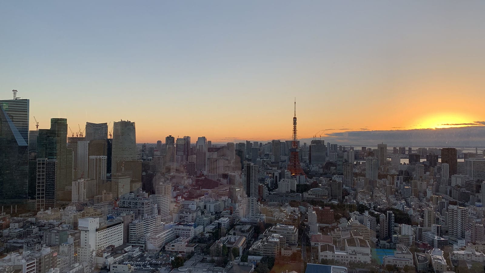 東京の朝7:00