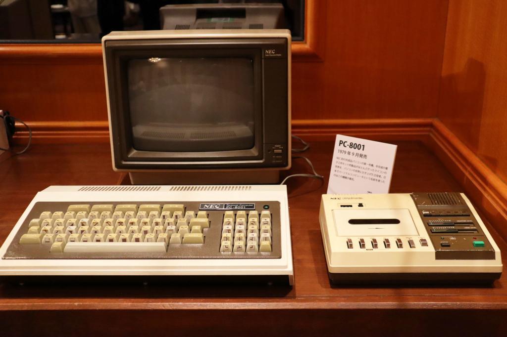 NECパーソナルコンピューター PC-8001誕生40周年記念記者会見」に出席